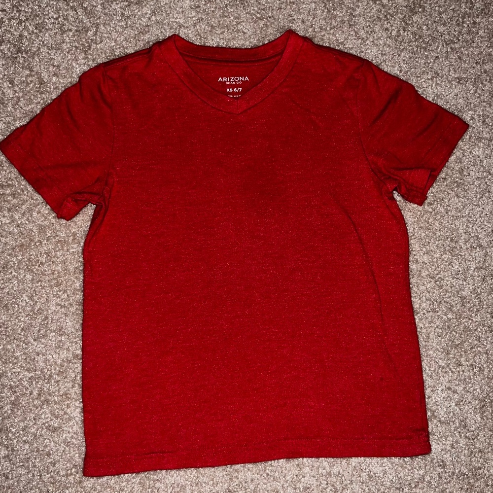 ARIZONA JEAN CO. XS 6/7 V-neck unisex t-shirt. RED.
